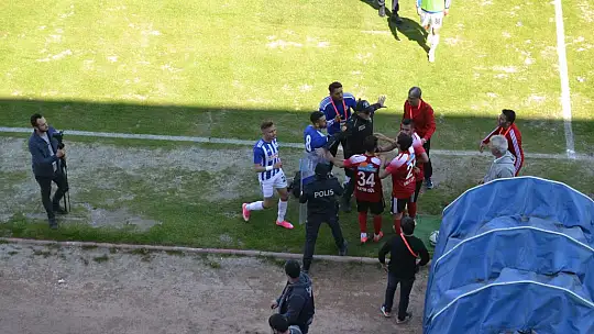 ŞİMŞEKLER EVİNDE PUAN ALAMADI