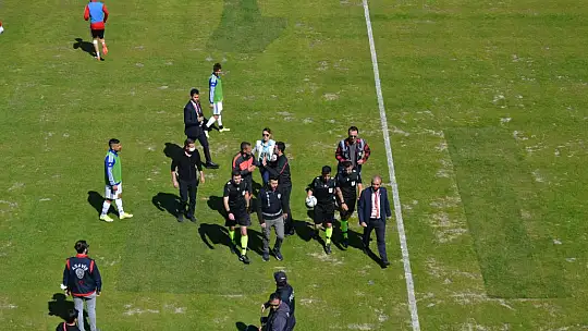 ŞİMŞEKLER EVİNDE PUAN ALAMADI