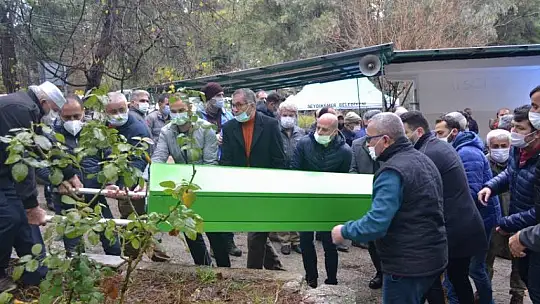 Eski Başkan Son Yolculuğuna Uğurlandı