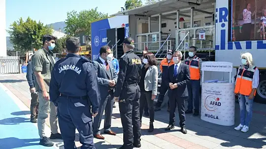 AFAD'ın deprem tırı Fethiye'de