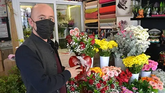 Çiçekçilerde Sevgililer Günü hareketliği 