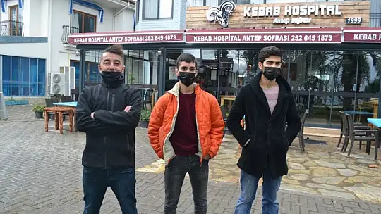 Ağaçtan düşen kargaya sahip çıktılar