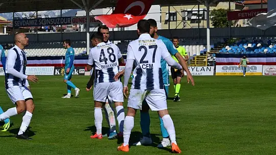 Fethiyespor'da Anıl Gir, krallığa koşuyor
