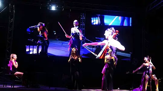 Dünyaca ünlü grup Marmaris'te konser verdi