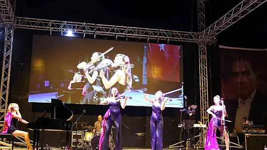 Dünyaca ünlü grup Marmaris'te konser verdi