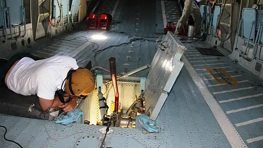 Dünyanın en büyük yangın söndürme helikopteri Muğla'da gece gündüz nöbet tutuyor