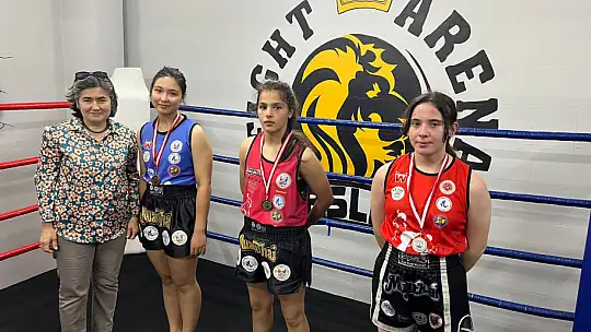 Halk Eğitim kursu sporcuları madalyalarını aldı