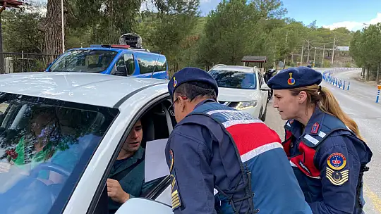 EMNİYET VE JANDARMADAN KARANFİLLİ BİLGİLENDİRME