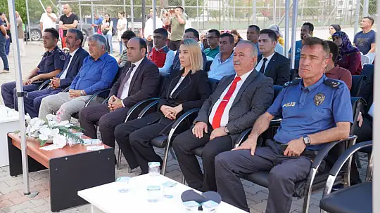 Başkan Akdenizli'den Öğrencilere Kırtasiye Desteği