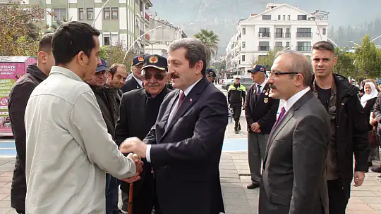 VALİ TAVLI FETHİYE GAZİLER DERNEĞİNİ ZİYARET ETTİ