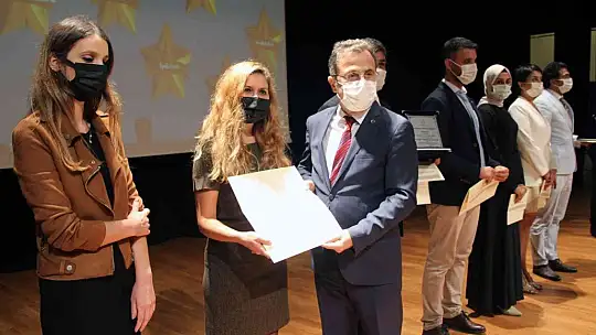 Eğitimde 'İyi Örnekler' ödüllendirildi