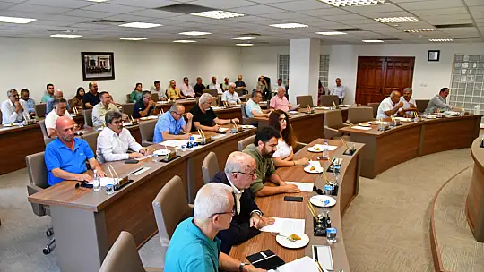 BELEDİYE MECLİSİ BÜTÇEYİ OYLADI