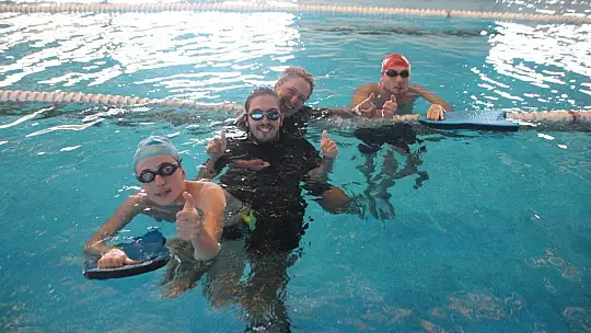 Engellerini sporlar aşıyorlar