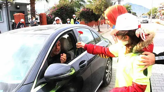 Engelli öğrenciler bir günlüğüne polis oldu