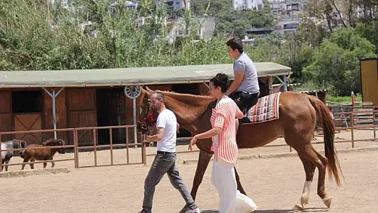 Engelliler Haftasında Bodrum Belediyesi, özel bireylerle bir araya geldi