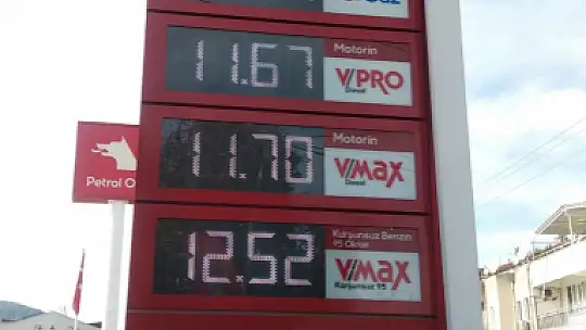 Benzin ve motorin 13 Lirayı geçti
