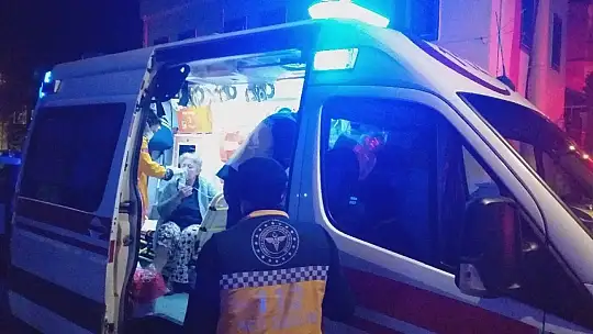 Evi küle dönen yaşlı kadın kedileri için gözyaşlarına boğuldu