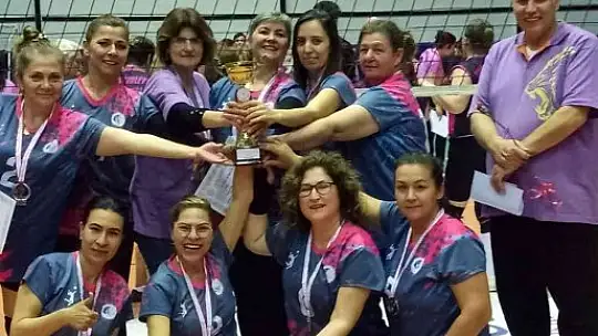 Evimin sultanları kadın voleybol turnuvasında Köyceğiz ikinci oldu