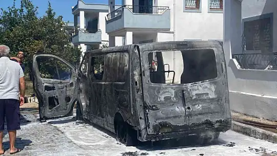 Evlerin arasında korkutan yangın