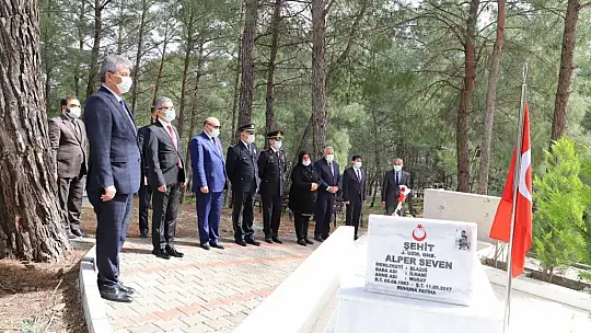 106 yıllık gurur Seydikemer'de de coşkuyla kutlandı