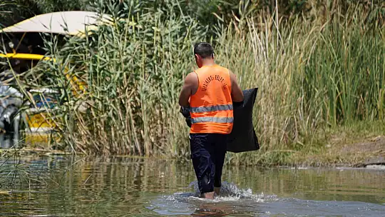 Seydikemer Belediyesi Ekipleri, Karadere Plajını Pırıl Pırıl Yaptı