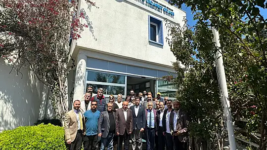 Aday Otgöz, 'Gece Uyumak, Gündüz Durmak Yok!'