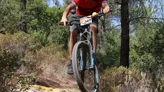 Farkındalık için pedal çevirdiler