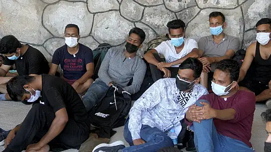 Fethiye'de 82 kaçak göçmen yakalandı