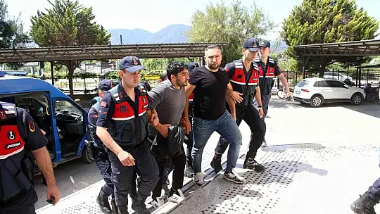 Fethiye'de göçmen kaçakçılığı iddiasıyla 2 şüpheli tutuklandı