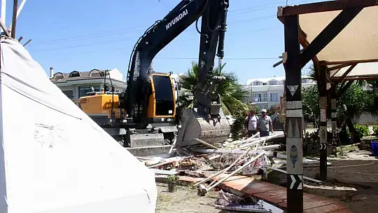 Fethiye'de imara aykırı yapıların yıkımına başlandı