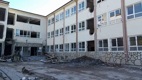 FETHİYE'DE OKULLAR DEPREME KARŞI GÜÇLENDİRİLİYOR