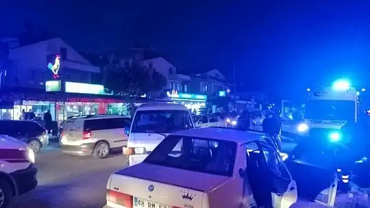 Fethiye'de otomobille kamyonet çarpıştı: 5 kişi yaralandı