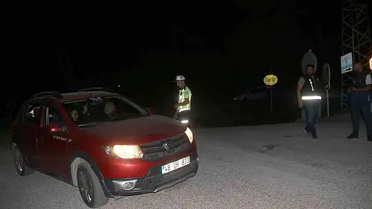 Fethiye'de polis ekiplerinden orman yangınlarına karşı sıkı denetim