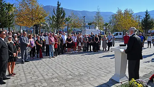 FETHİYE'DEKİ İNGİLİZLERDEN ATATÜRK'Ü ANMA  TÖRENİ