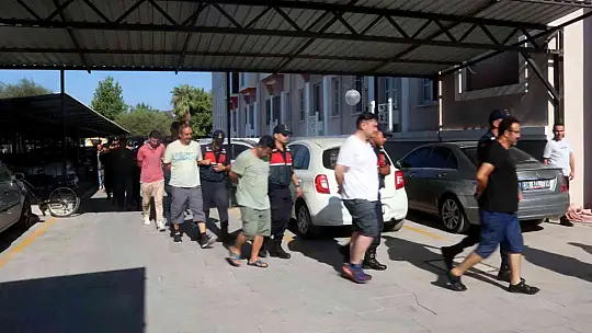 FETHİYE'DEN YUNANİSTAN'A KAÇMAYA ÇALIŞAN FETÖ ŞÜPHELİLERİ YAKALANDI