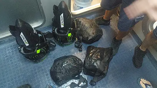 FETÖ ŞÜPHELİLERİ YÜZEREK YUNANİSTAN'A KAÇMAYA ÇALIŞTI