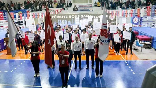 GENÇLER TÜRKİYE FERDİ BOKS ŞAMPİYONASI, ORTACA'DA BAŞLADI