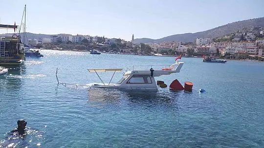 Fırtına nedeniyle batan lüks tekne 5 gün süren çalışmalar neticesinde kıyıya çekildi