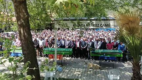 Foseptik çukurunda hayatını kaybeden ikisi kardeş, 4 kişi toprağa verildi