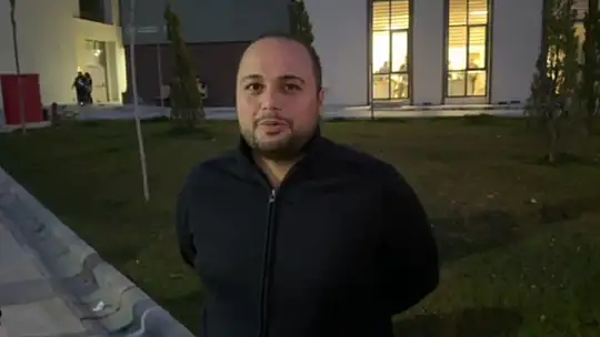 TARAFTAR SÖZÜNÜ TUTTU OYUNCAKLAR DEPREMZEDELERE ULAŞTIRILDI