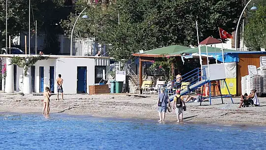 GECE KABUSU YAŞADILAR, SABAH DENİZE GİRDİLER