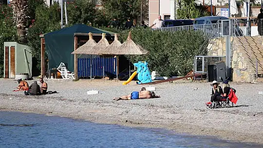 GECE KABUSU YAŞADILAR, SABAH DENİZE GİRDİLER