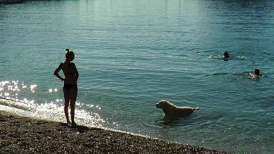 GECE KABUSU YAŞADILAR, SABAH DENİZE GİRDİLER