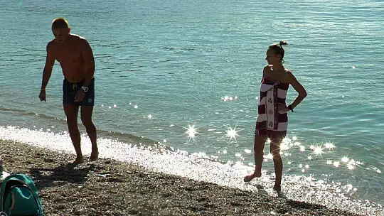 GECE KABUSU YAŞADILAR, SABAH DENİZE GİRDİLER