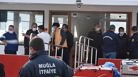 Gezi teknesindeki yangın büyümeden söndürüldü