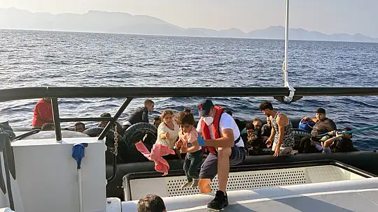 15 Günde Bin 107 Düzensiz Göçmen ve 81 Organizatör Yakalandı
