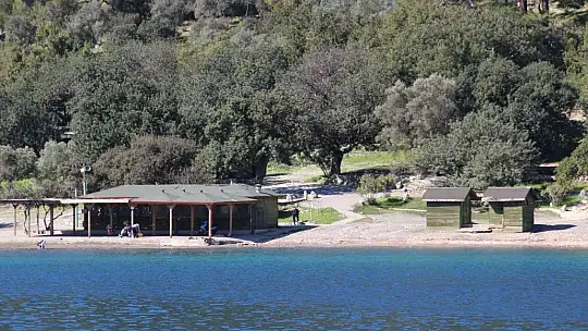 Göcek'te koylardaki kaçak yapılaşma yerinde incelendi