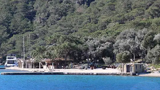 Göcek'te koylardaki kaçak yapılaşma yerinde incelendi