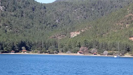 Göcek'te koylardaki kaçak yapılaşma yerinde incelendi