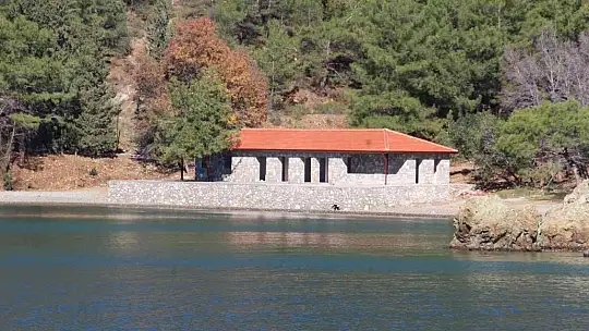 Göcek'te koylardaki kaçak yapılaşma yerinde incelendi